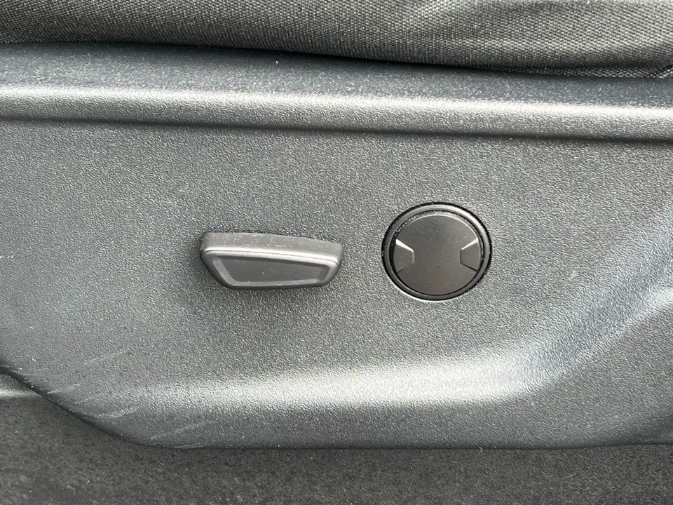 2025 Ford F-150 XLT - Photo 12