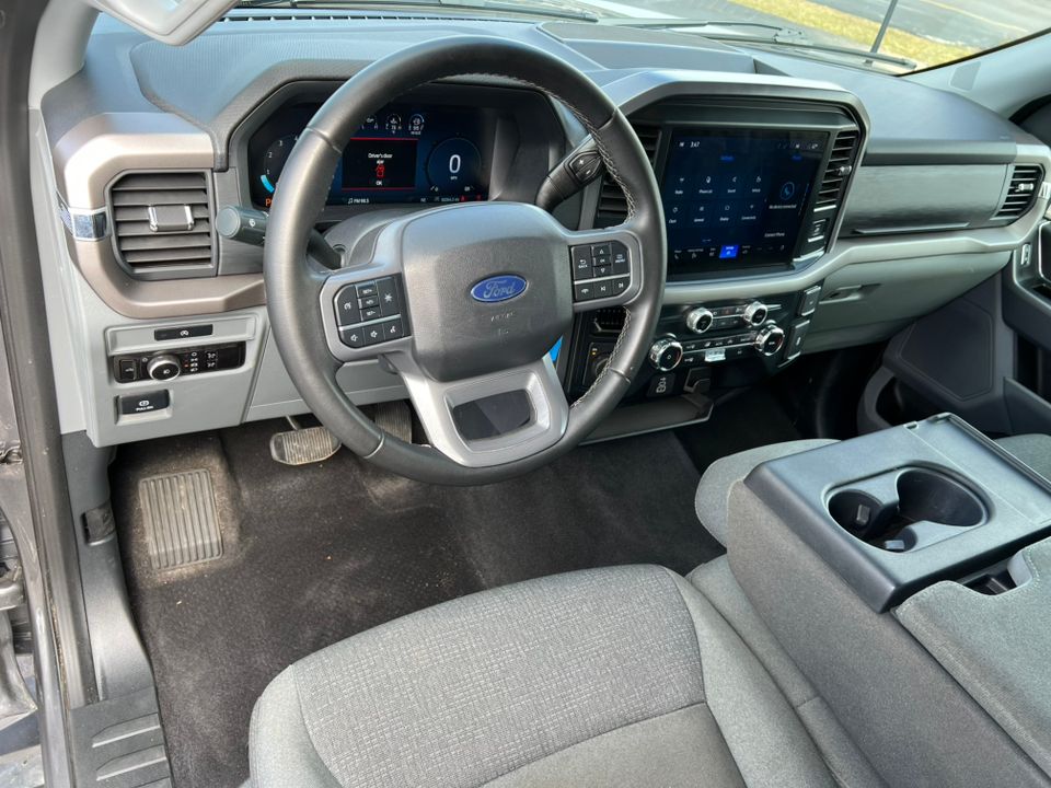 2025 Ford F-150 XLT - Photo 18
