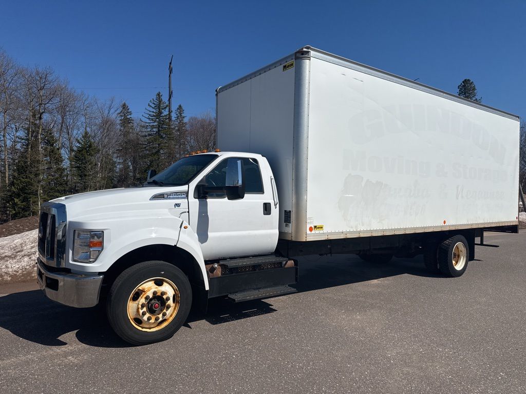 2017 Ford F-650 - Photo 7