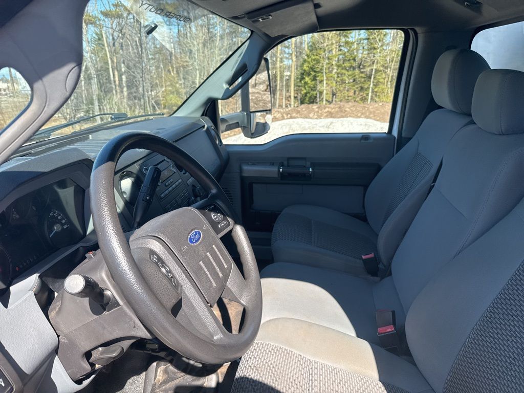 2017 Ford F-650 - Photo 30