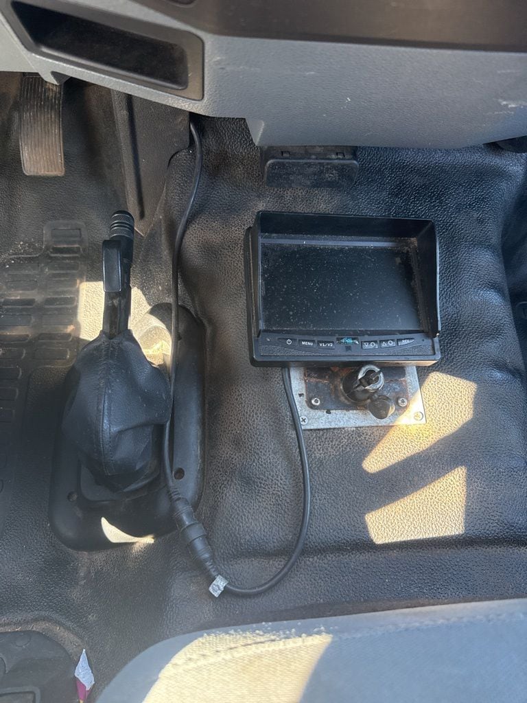 2017 Ford F-650 - Photo 34