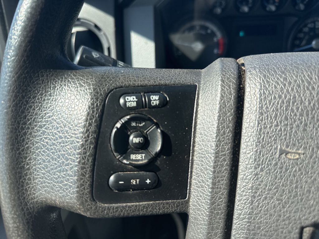 2017 Ford F-650 - Photo 31