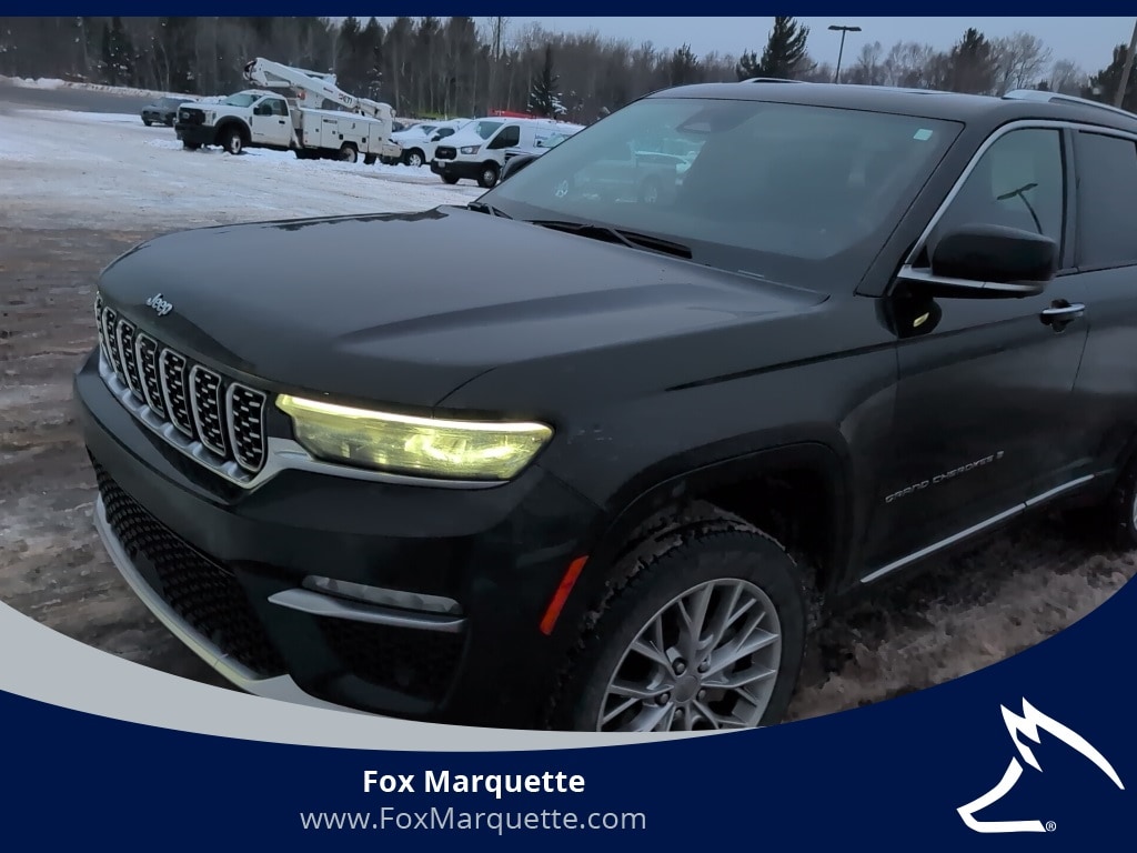 2023 Jeep Grand Cherokee Summit's photo