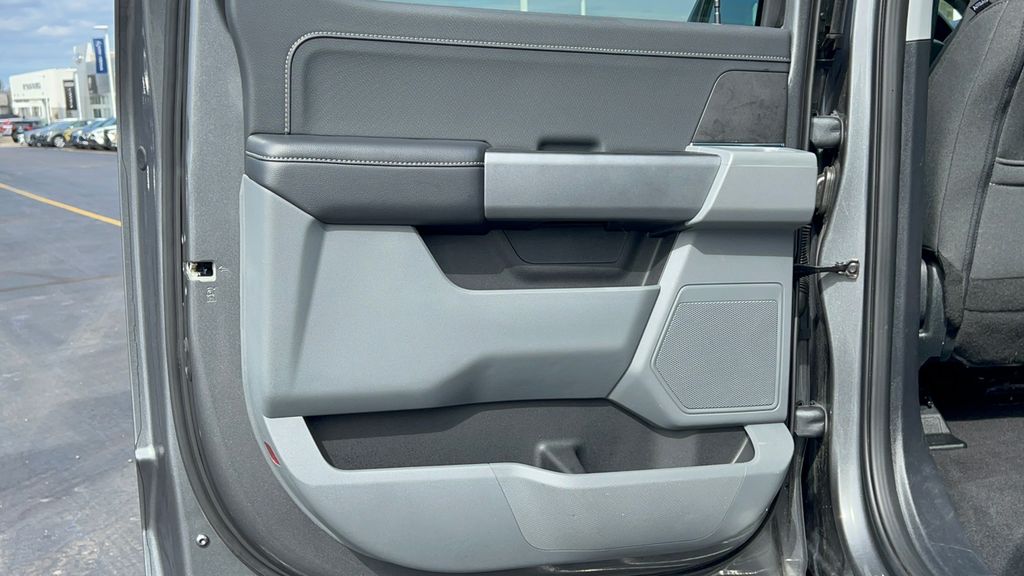 2025 Ford F-150 XLT - Photo 34