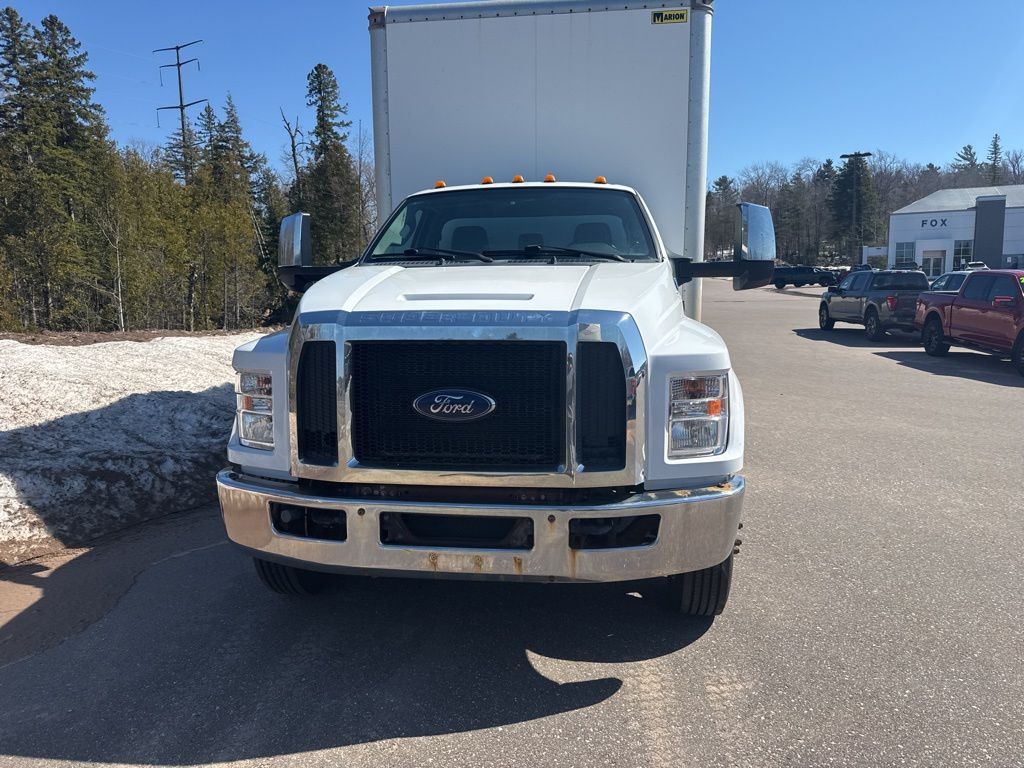 2017 Ford F-650 - Photo 8