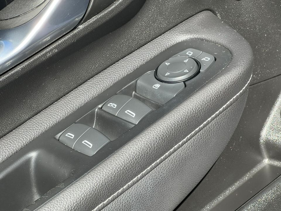 2022 GMC Terrain SLE - Photo 13