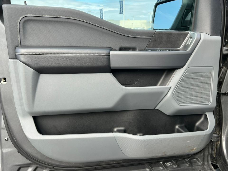 2025 Ford F-150 XLT - Photo 16