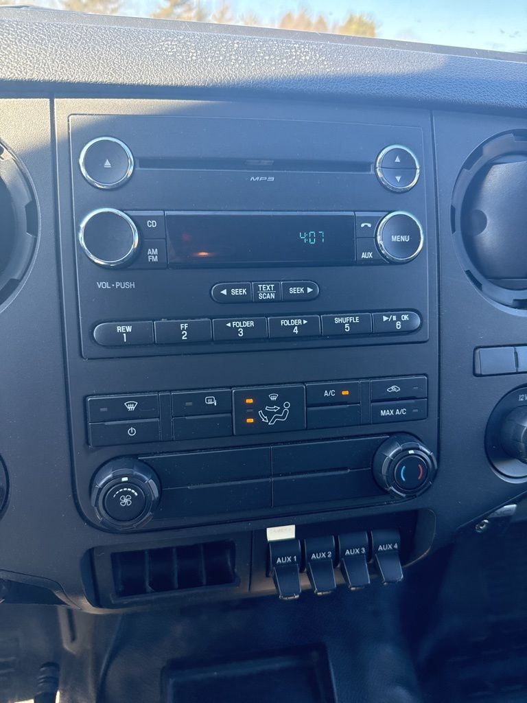 2017 Ford F-650 - Photo 33