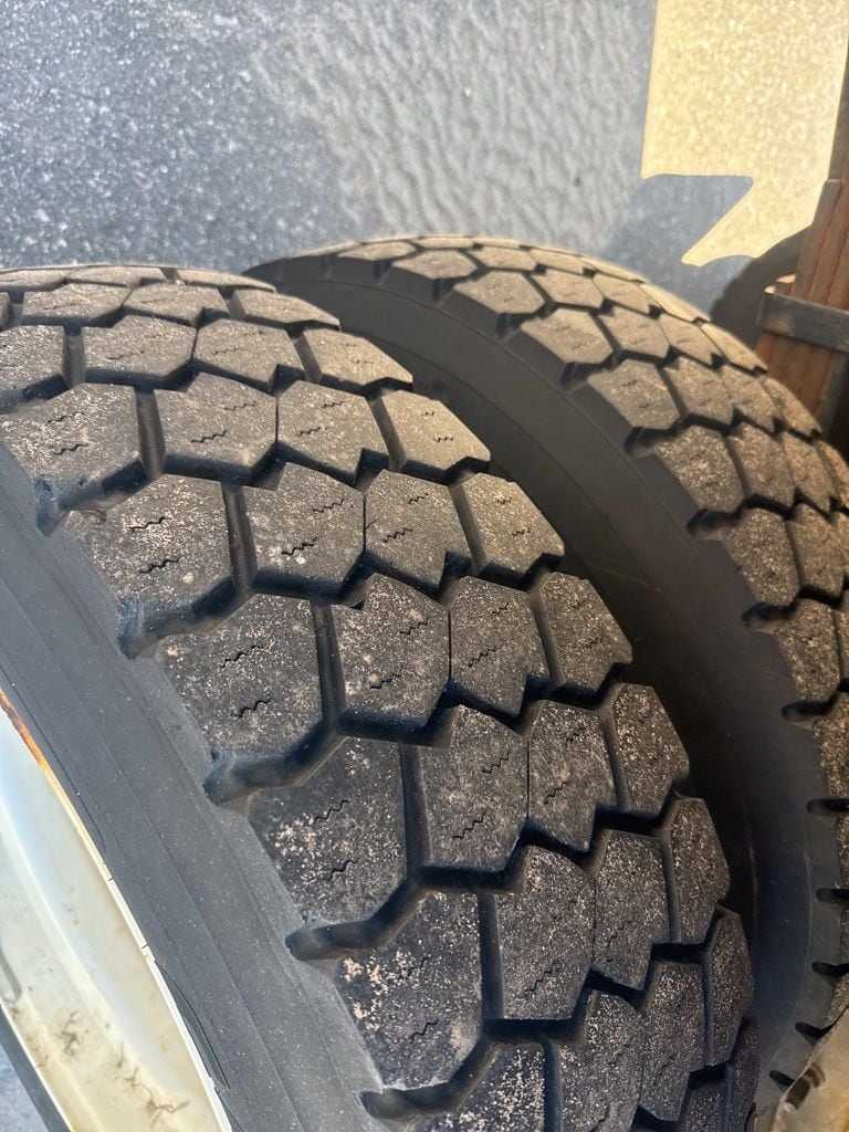 2017 Ford F-650 - Photo 23