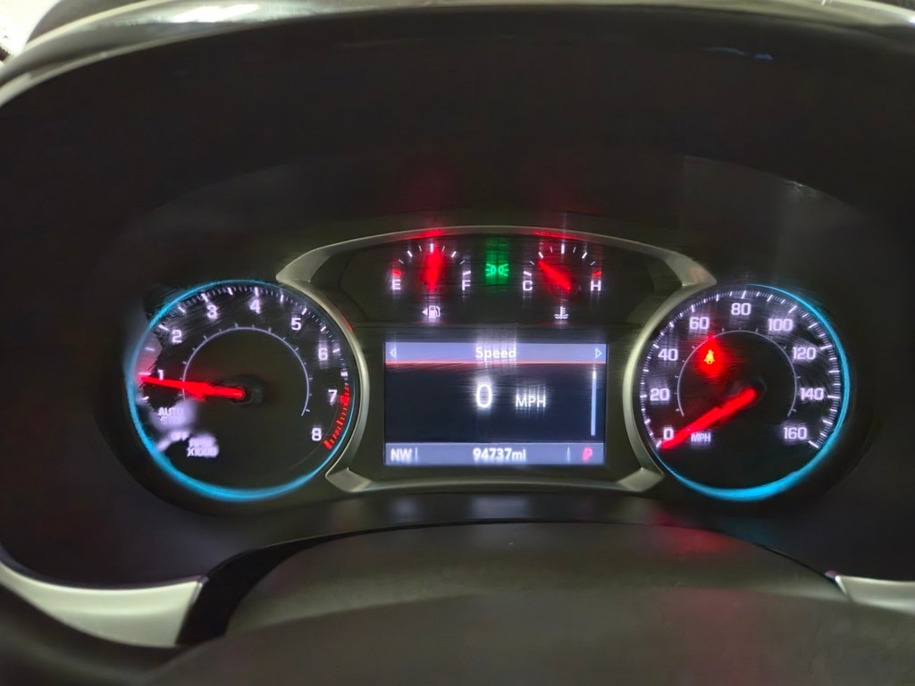 Used 2021 Chevrolet Traverse LT SUV