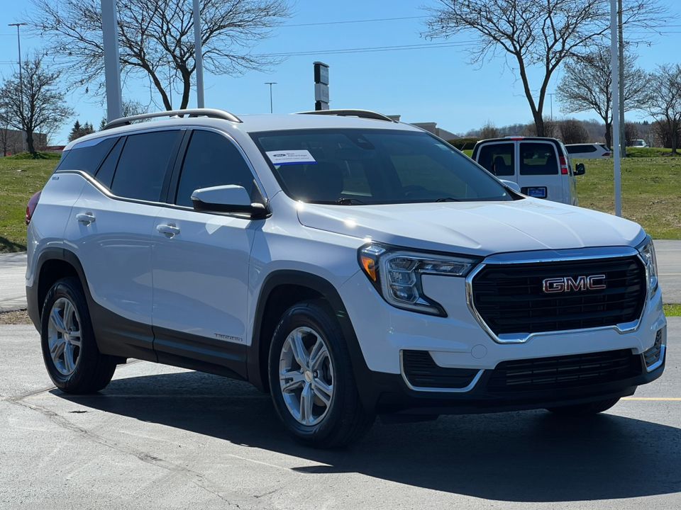 2022 GMC Terrain SLE - Photo 35