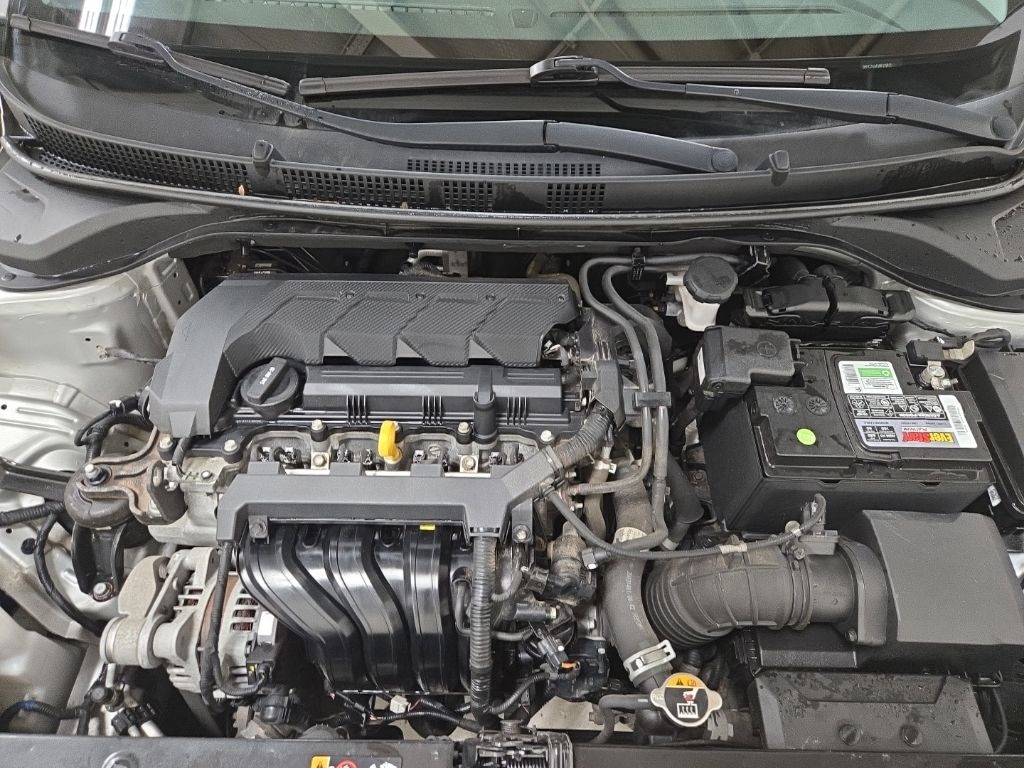 Used 2021 Hyundai Accent SE Sedan