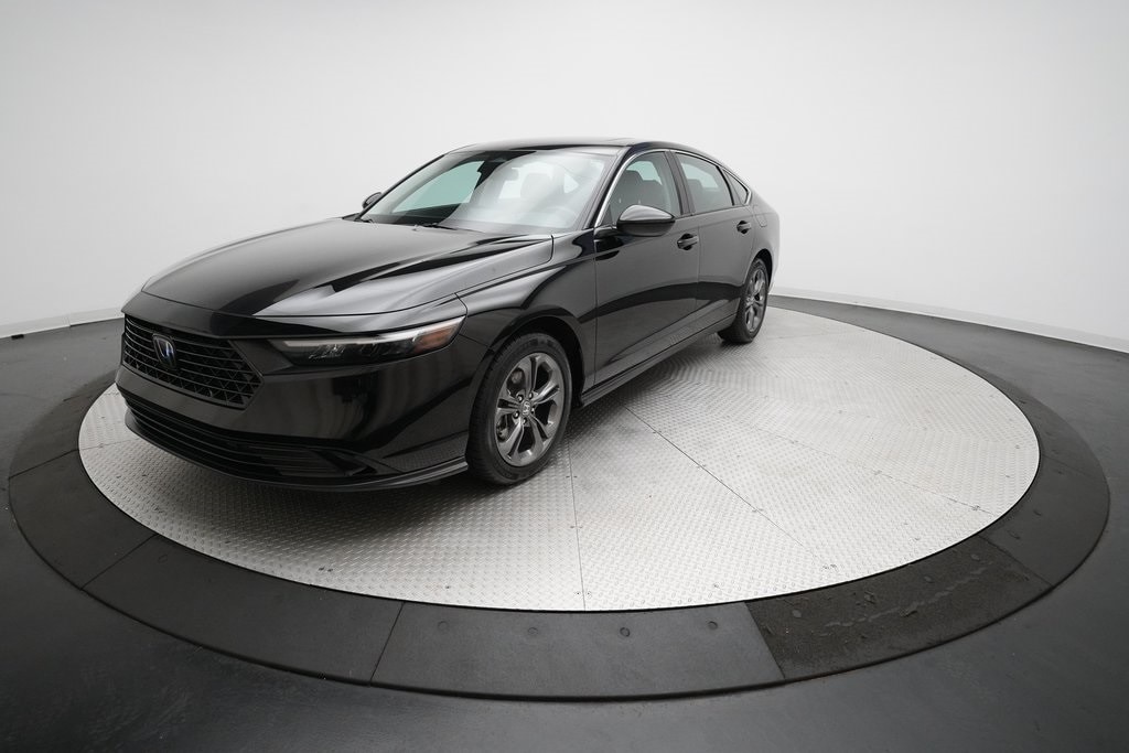 2023 Honda Accord EX's photo