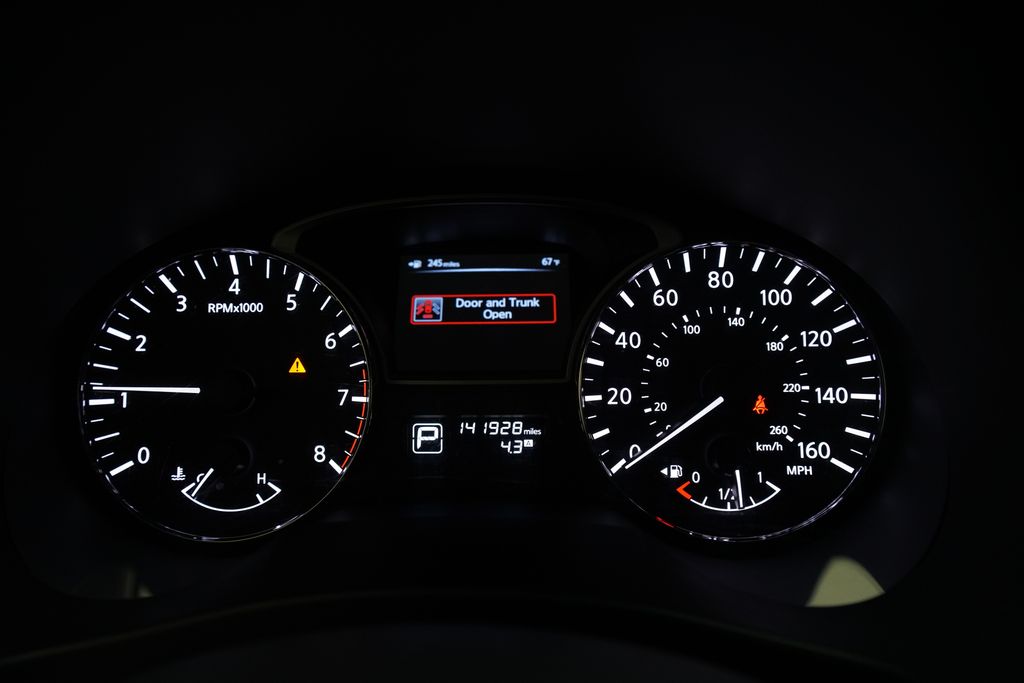 Used 2013 Nissan Altima Sedan SV with VIN 1N4AL3AP0DN435236 for sale in Grand Rapids, MI