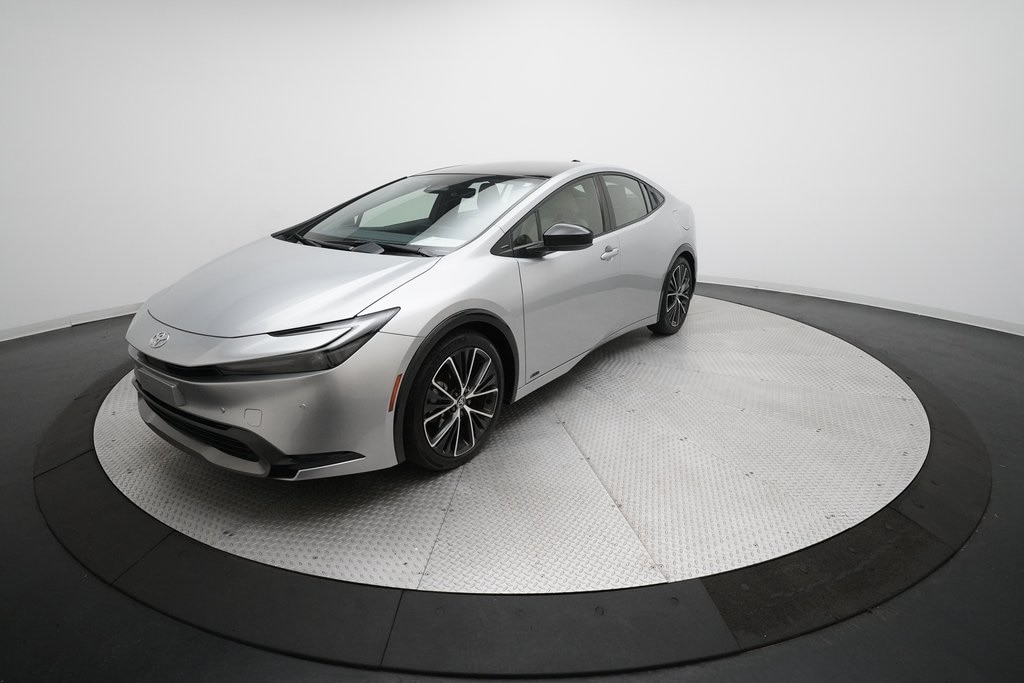 2023 Toyota Prius XLE's photo