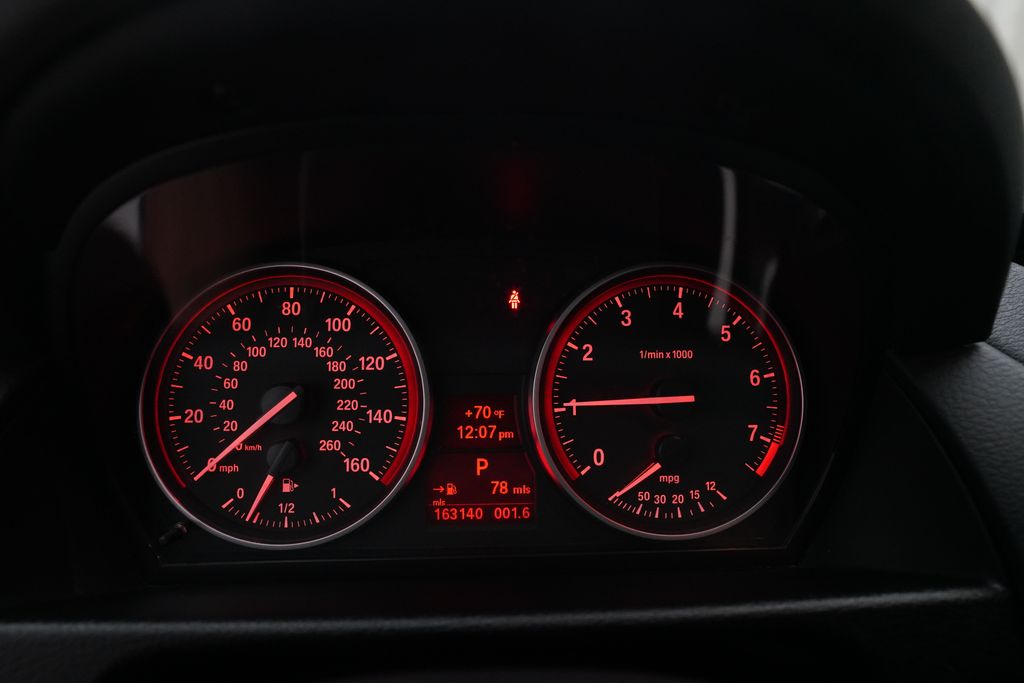 Used 2015 BMW X1 28i with VIN WBAVL1C55FVY36678 for sale in Grand Rapids, MI