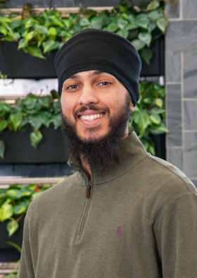 Staff member Vinnie Baria from ID_38d563f10ef1