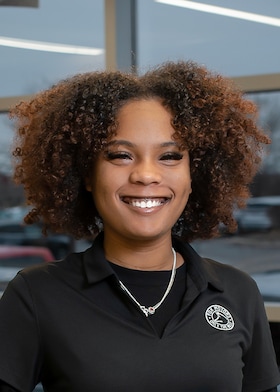 Staff member Stephanie Williams from ID_4e49dcd49b0b