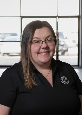 Staff member Stephanie Jennings from ID_f2a310838c02