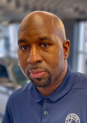 Staff member Rashon Perry from ID_eb23e95570c8