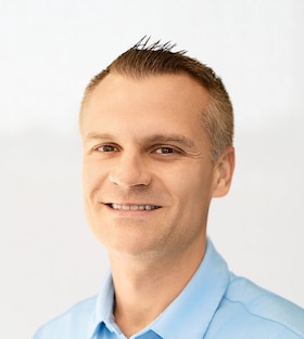 Staff member Jeff Babb from ID_9ea00f2c0f64