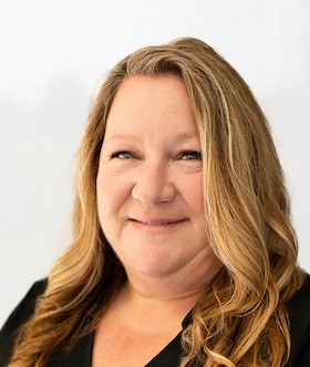 Staff member Alisa Hahn from ID_dda1b7b4fba3