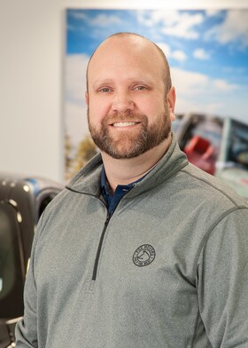 Staff member Robert Devereaux from ID_9e59fb