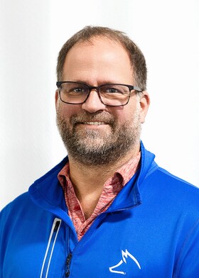 Staff member Earl Holzhaus from ID_477aa2