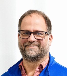 Staff member Earl Holzhaus from ID_b30c1369f112