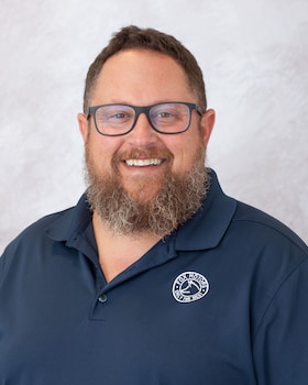 Staff member Ryan Sanders from ID_69e70b