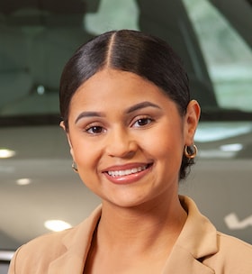 Staff member Carolyn Martes from ID_5f5df9