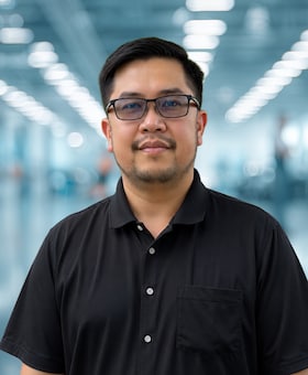 Staff member Darwin Martillian from ID_21f740