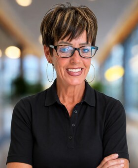 Staff member Stephanie Jones from ID_8d7233