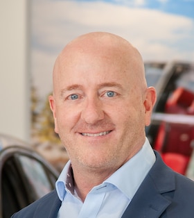 Staff member Chris Brokaw from ID_ad93a2