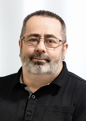 Staff member Dennis Goines from ID_aeb00d