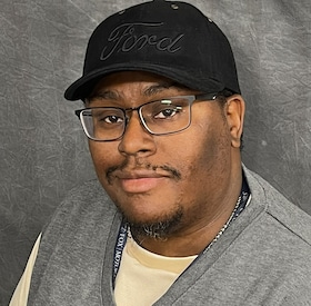 Staff member Lorenzo Williams from ID_fa2bf4