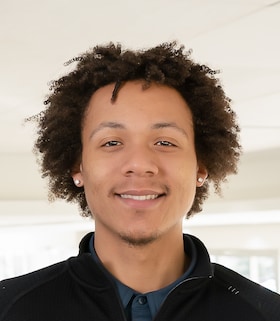 Staff member Alonzo Mitchell from ID_3f1154