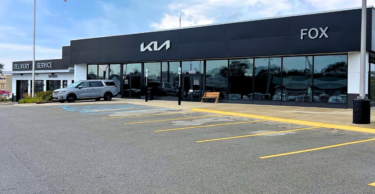 Fox Kia North New & Used Vehicles Plainfield Ave NE