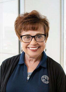 Staff member Diana Jarzynski from ID_76d43fbcd8ae