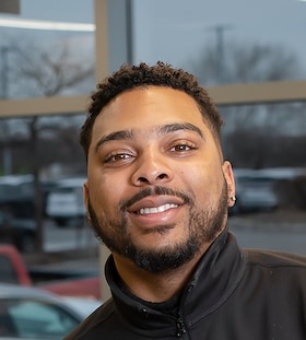 Staff member Shawn Lynk from ID_8bb107