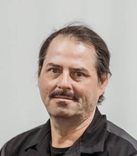 Staff member Bennie Cowgill from ID_8d370d