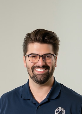 Staff member Mike Davis from ID_3960f8