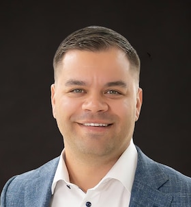Staff member JASON OLESNAVAGE from ID_9812b4