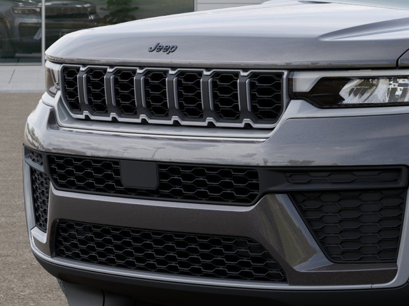 2026 Jeep Grand Cherokee Laredo - Photo 11