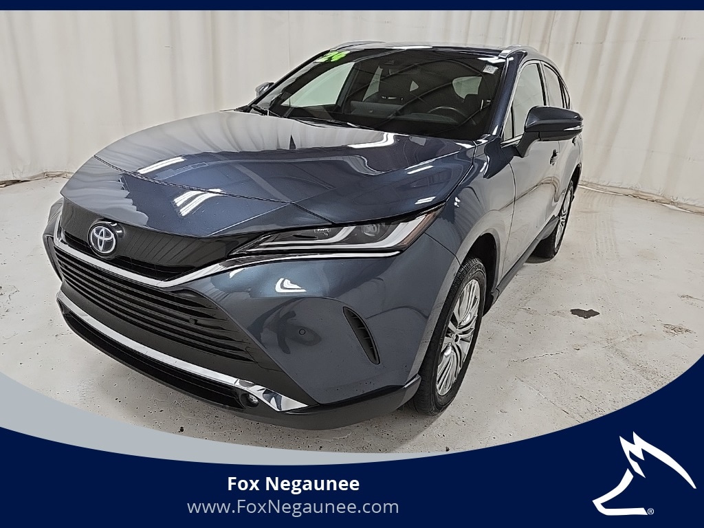 2024 Toyota Venza XLE's photo