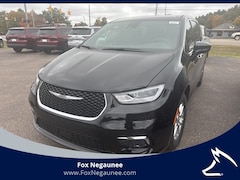 2026 Chrysler Pacifica SELECT Passenger Van