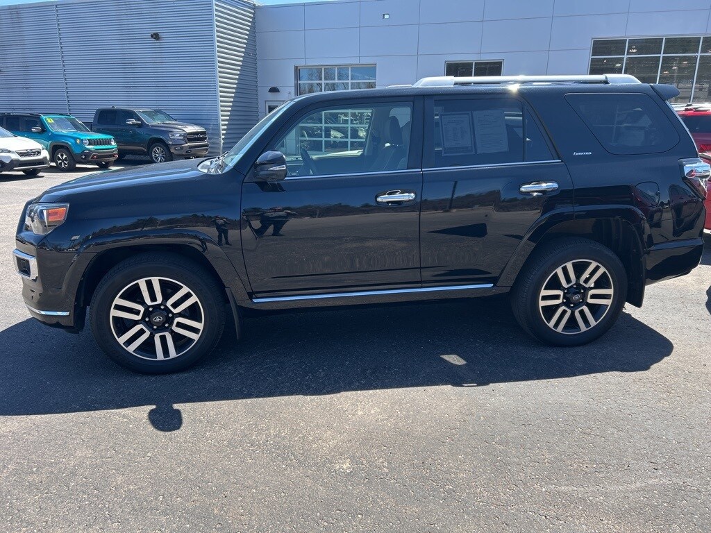 2022 Toyota 4Runner Limited photo 4