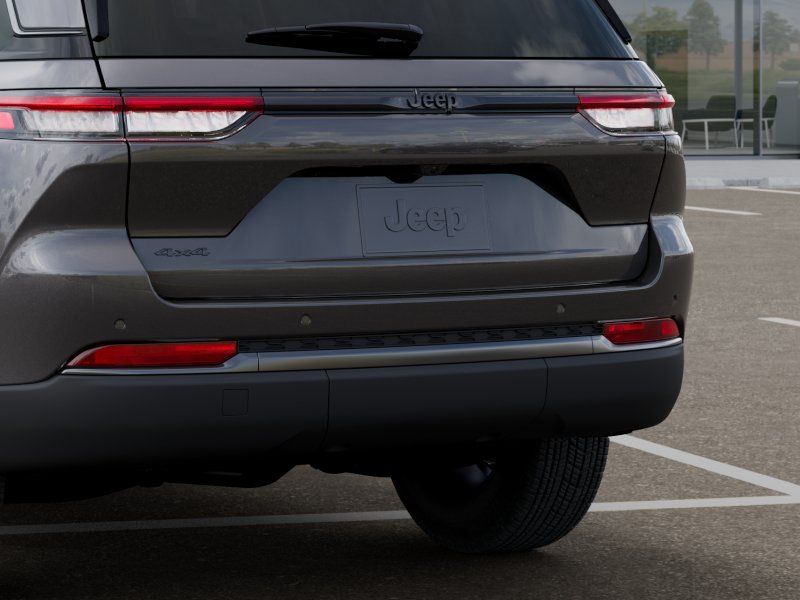 2026 Jeep Grand Cherokee Laredo - Photo 13