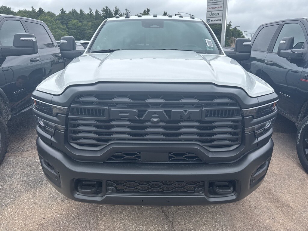 2026 Ram 2500 Tradesman photo 2