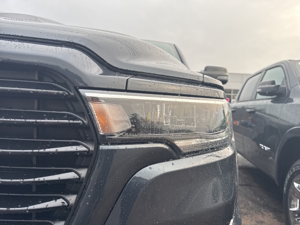 New 2026 Ram 1500 LARAMIE CREW CAB 4X4 5'7 BOX Pickup